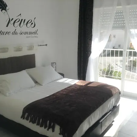 דירה Apartment With 2 Bedrooms In Portimao With Wonderful City View Shared Pool Balcony 7 Km From The Beach פורטימאו